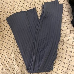 Dusty blue ribbed flare leggings